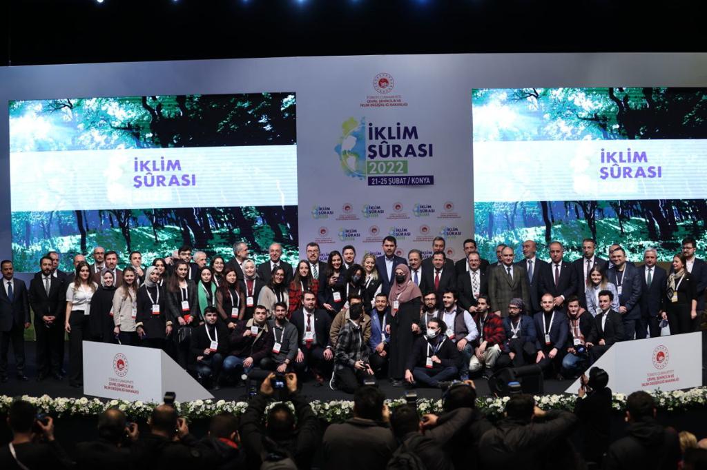 Üniversitemiz İklim Elçisi olan Bölüm Öğrencimiz Konya'da düzenlenen İklim Şurası 2022 etkinliğine katıldı.